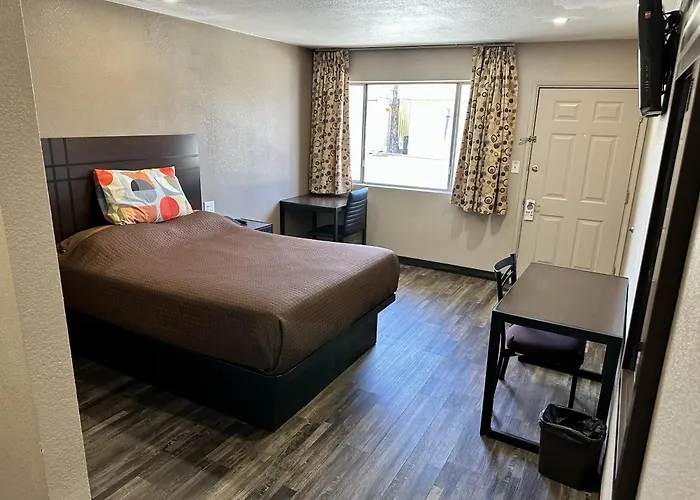 Budget Host Inn NAU / Downtown Flagstaff