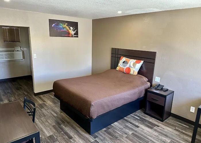 Budget Host Inn NAU / Downtown Flagstaff