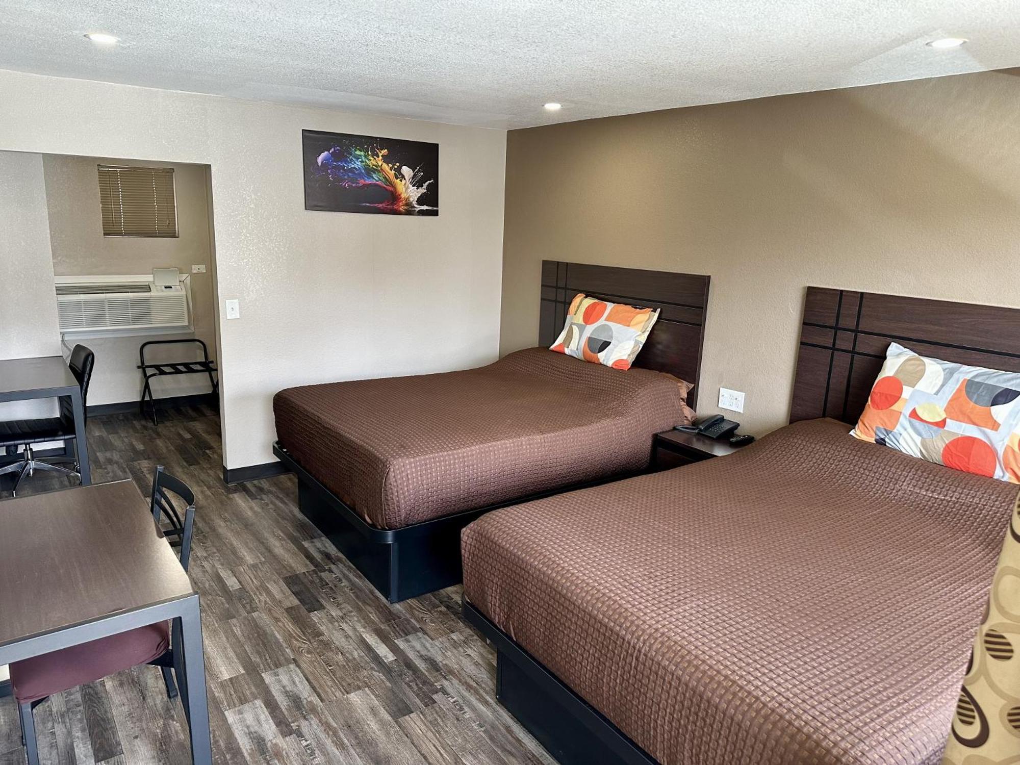 West Nau - Downtown 2*