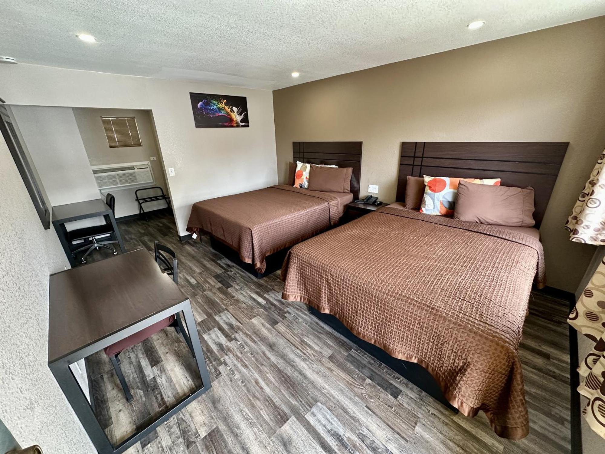 West Nau - Downtown 2*