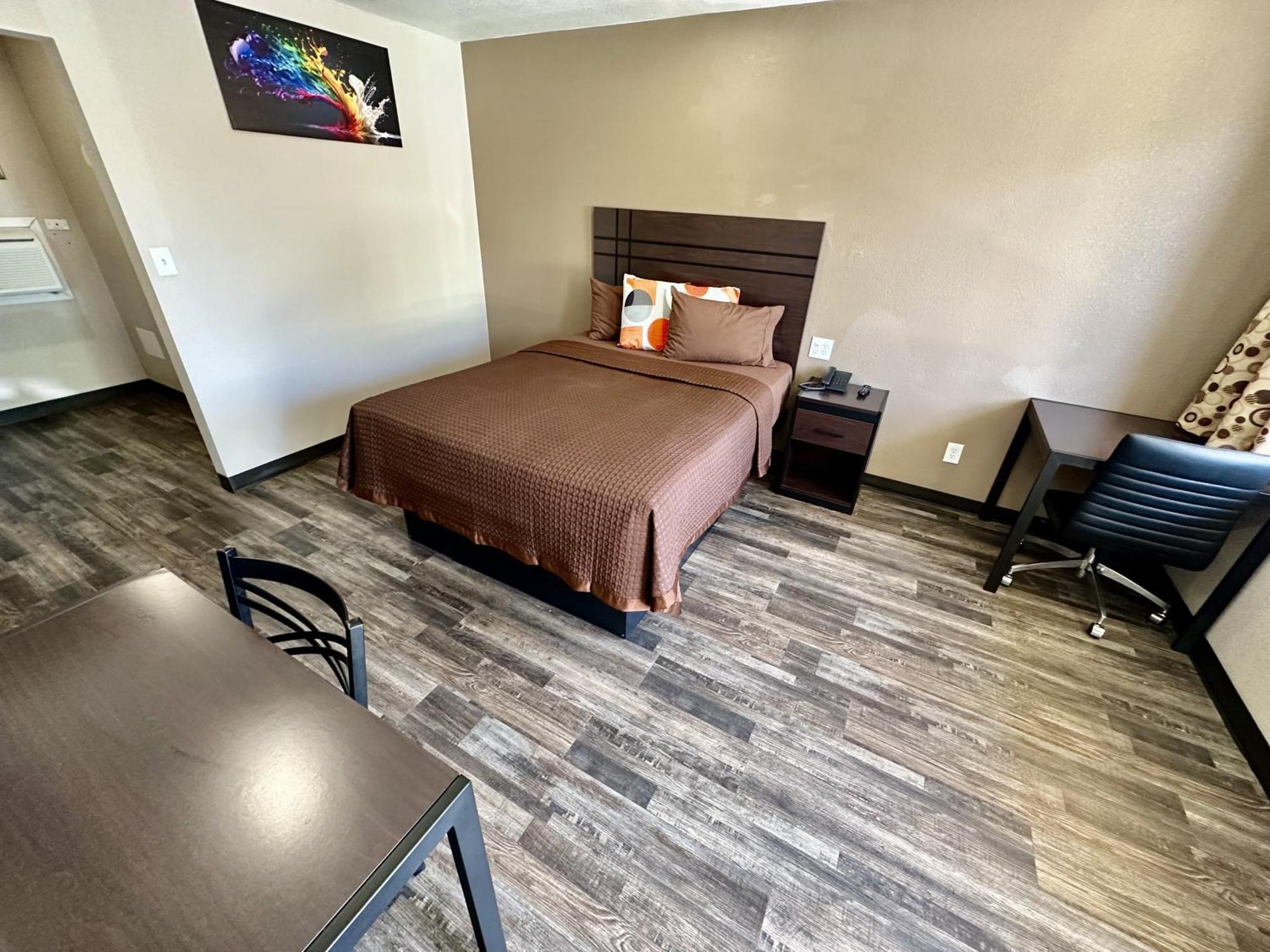 Motel West Nau - Downtown 2*